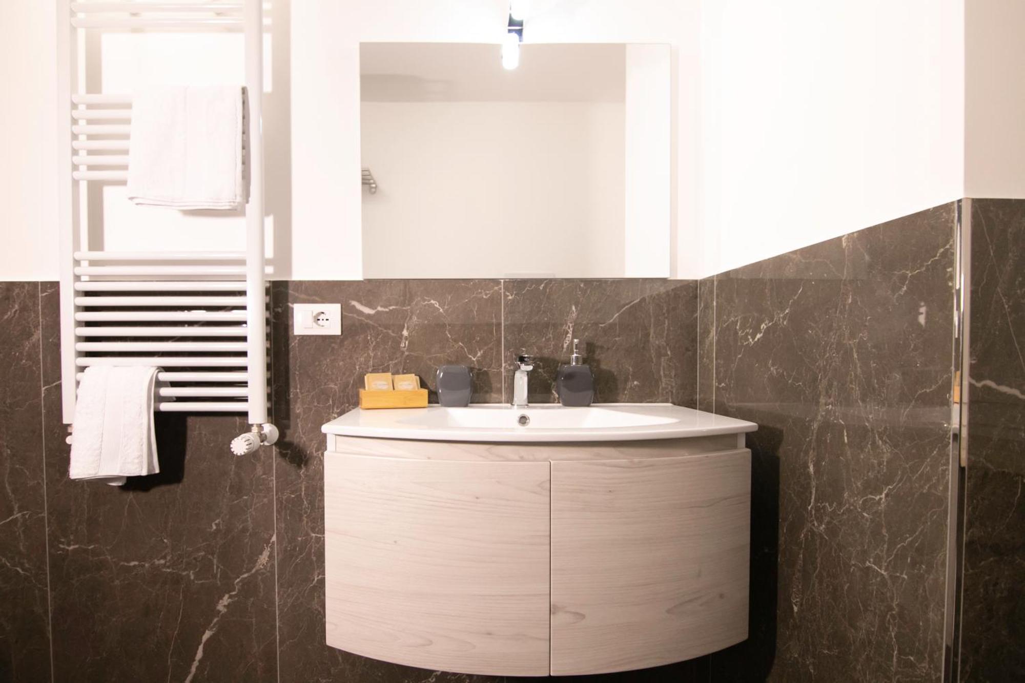 פלרמו Villareale47 Luxury Suites & Rooms מראה חיצוני תמונה