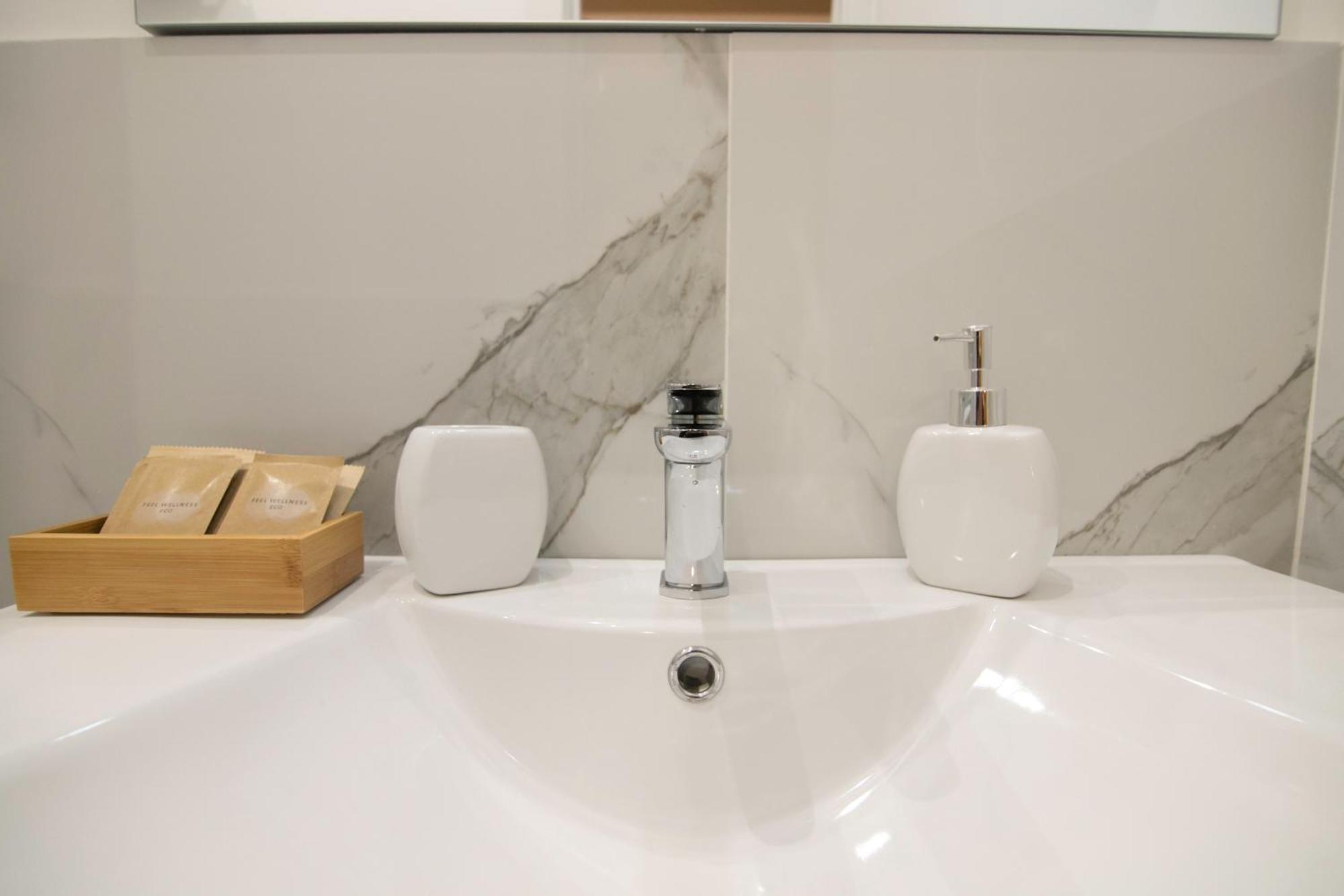 פלרמו Villareale47 Luxury Suites & Rooms מראה חיצוני תמונה