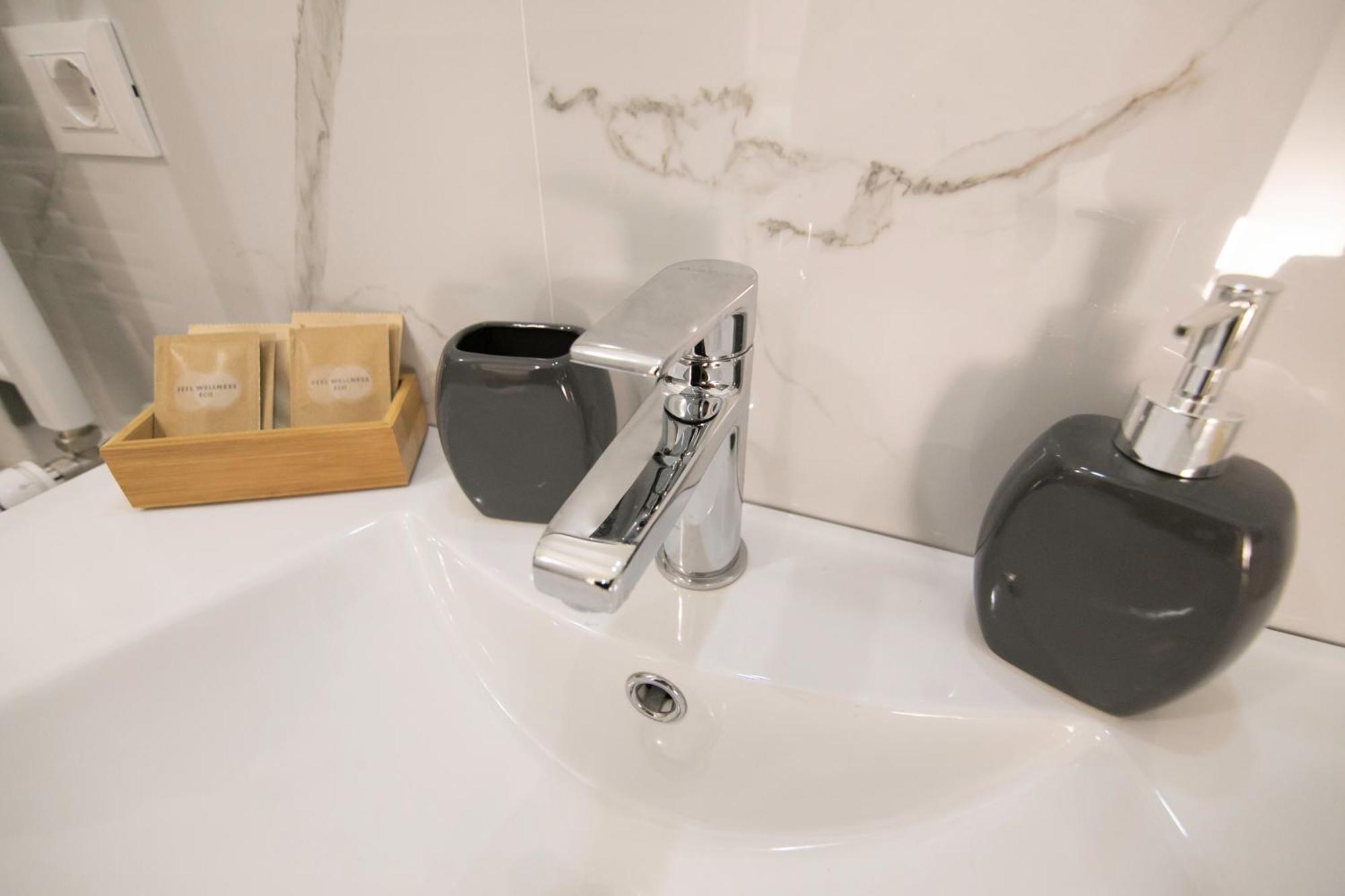 פלרמו Villareale47 Luxury Suites & Rooms מראה חיצוני תמונה